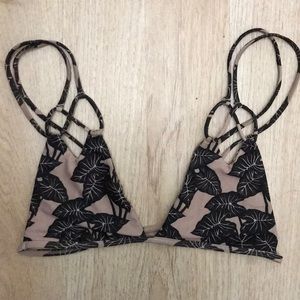 Acacia bikini top